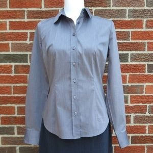 New York & Company Buttoned Shirt Size Small